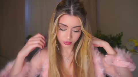 Moni Monica online show from April 2026 08:01:01 AM