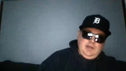 holden_minutz online show from April 2026 08:08:01 AM