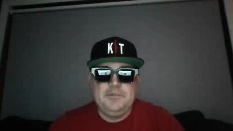 holden_minutz online show from May 2026 05:02:01 AM