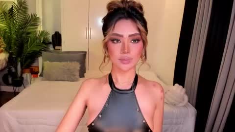 Ms. Laura online show from October 2025 02:24:01 AM