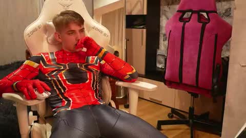 Snapshot of holiday_boys chatting on October 2025 06:41:02 PM Extaz Athrey Howard online show from October 2025 06:41:02 PM