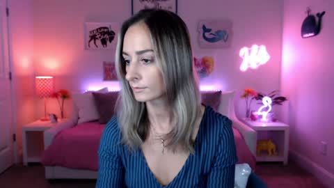 Holi Hurricane online show from October 2025 02:01:02 AM