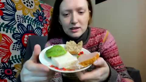 Snapshot of holistic_woman chatting on July 2026 02:52:02 PM holistic_woman online show from July 2026 02:52:02 PM