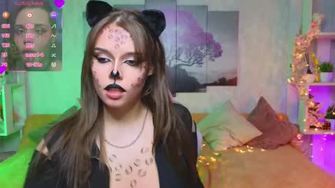 Snapshot of hollisbelch chatting on March 2025 06:05:02 PM Lux online show from March 2025 06:05:02 PM