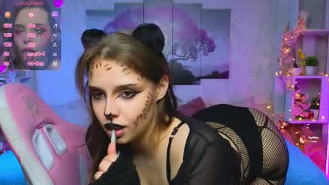 Snapshot of hollisbelch chatting on March 2025 06:16:01 PM Lux online show from March 2025 06:16:01 PM