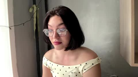 Snapshot of hollisguerrette chatting on March 2026 05:18:01 AM Sofia online show from March 2026 05:18:01 AM