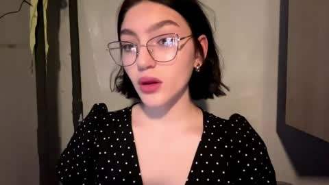 Snapshot of hollisguerrette chatting on April 2026 01:19:01 PM Sofia online show from April 2026 01:19:01 PM