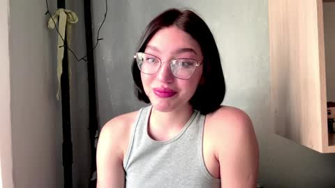 Snapshot of hollisguerrette chatting on April 2026 05:29:02 AM Sofia online show from April 2026 05:29:02 AM