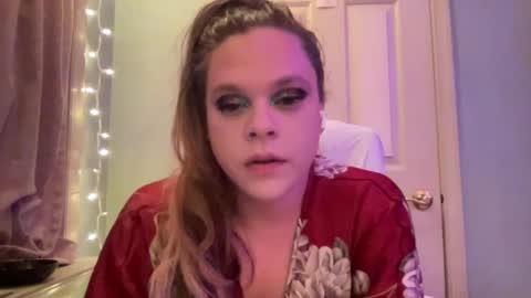 Hollys Drive threw Side Of CB. online show from December 2024 02:57:02 AM