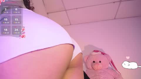 Snapshot of holly_16 chatting on December 2024 02:27:01 AM holly_16 online show from December 2024 02:27:01 AM