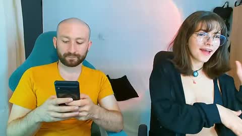 Holly and Honey online show from May 2026 10:51:02 PM