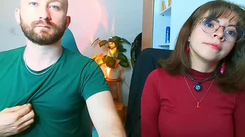 Holly and Honey online show from May 2026 10:26:01 PM