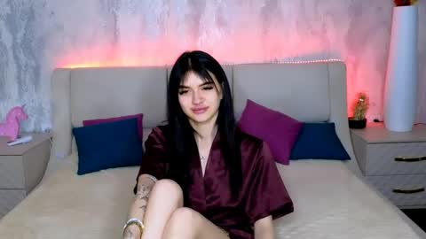 Holly online show from May 2026 01:56:01 AM