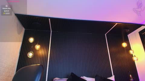 Snapshot of holly_kat chatting on October 2025 08:49:02 PM April online show from October 2025 08:49:02 PM