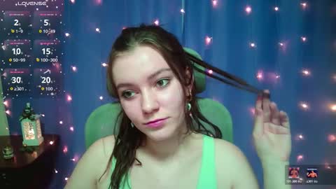 Lana online show from December 2025 01:30:01 PM