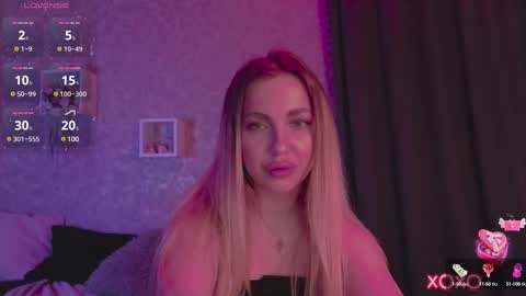 Snapshot of holly_molly8 chatting on February 2025 11:41:01 PM holly_molly8 online show from February 2025 11:41:01 PM