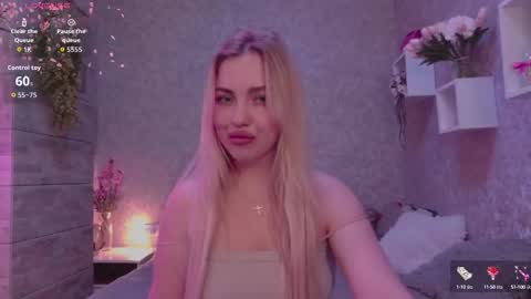 Snapshot of holly_molly8 chatting on September 2025 07:50:01 PM holly_molly8 online show from September 2025 07:50:01 PM