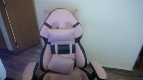 Snapshot of holly_rose69 chatting on November 2025 07:02:01 PM Holly online show from November 2025 07:02:01 PM