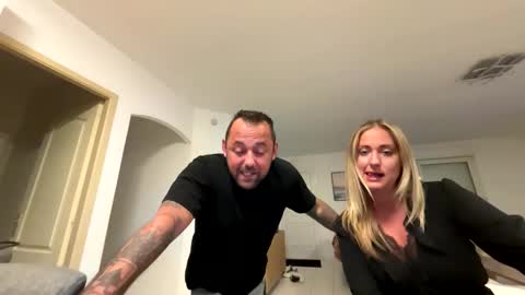 hollyandelon online show from February 2026 10:15:02 PM