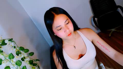 Snapshot of hollyclarita chatting on November 2025 07:17:01 AM YOUR GODDESS CLARITA online show from November 2025 07:17:01 AM