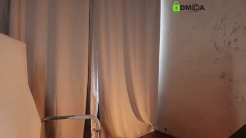 hollyextra online show from March 2026 01:38:01 PM