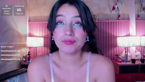 Holly online show from October 2025 01:14:02 AM