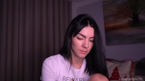 Snapshot of hollylinder_ chatting on December 2024 01:47:02 AM Holly Linder online show from December 2024 01:47:02 AM