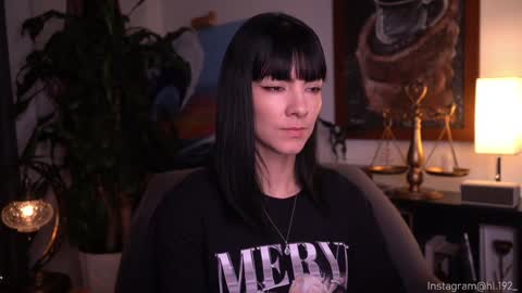 Snapshot of hollylinder_ chatting on January 2025 02:06:02 AM Holly Linder online show from January 2025 02:06:02 AM