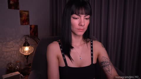 Snapshot of hollylinder_ chatting on January 2025 05:05:02 AM Holly Linder online show from January 2025 05:05:02 AM