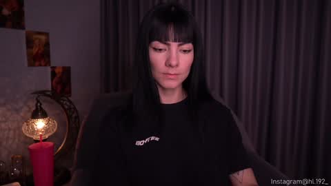 Snapshot of hollylinder_ chatting on January 2025 04:19:02 AM Holly Linder online show from January 2025 04:19:02 AM