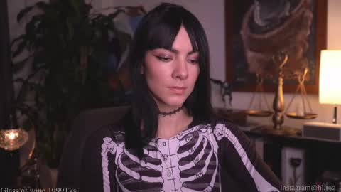 Snapshot of hollylinder_ chatting on March 2025 02:15:02 AM Holly Linder online show from March 2025 02:15:02 AM