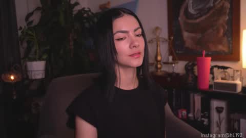 Snapshot of hollylinder_ chatting on September 2025 03:27:02 AM Holly Linder online show from September 2025 03:27:02 AM