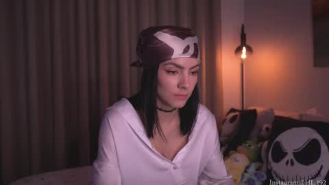 Snapshot of hollylinder_ chatting on October 2025 02:10:01 AM Holly Linder online show from October 2025 02:10:01 AM