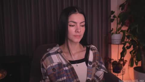 Snapshot of hollylinder_ chatting on October 2025 02:10:01 AM Holly Linder online show from October 2025 02:10:01 AM