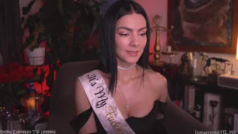 Snapshot of hollylinder_ chatting on October 2025 01:30:02 AM Holly Linder online show from October 2025 01:30:02 AM