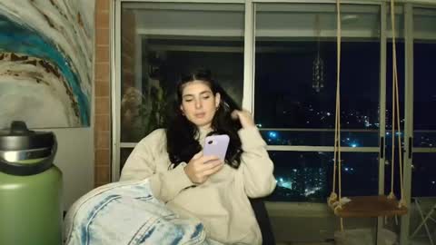 hollyshit_ online show from April 2026 11:47:02 PM