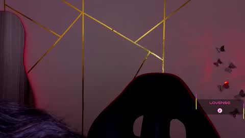 holly online show from November 2025 02:03:01 AM