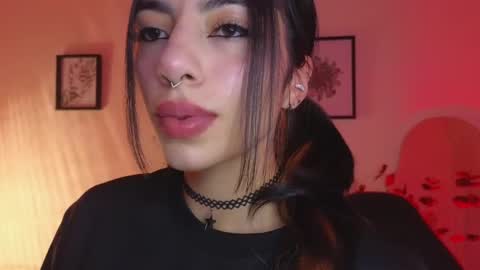 holly online show from April 2026 09:30:02 PM