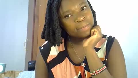 Snapshot of holy_ebony chatting on April 2026 05:22:01 AM holy_ebony online show from April 2026 05:22:01 AM