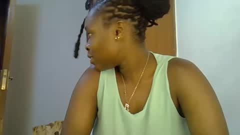 Snapshot of holy_ebony chatting on May 2026 05:18:01 PM holy_ebony online show from May 2026 05:18:01 PM