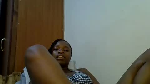Snapshot of holy_ebony chatting on May 2026 02:45:01 PM holy_ebony online show from May 2026 02:45:01 PM