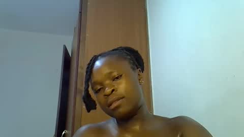 Snapshot of holy_ebony chatting on May 2026 04:04:02 PM holy_ebony online show from May 2026 04:04:02 PM