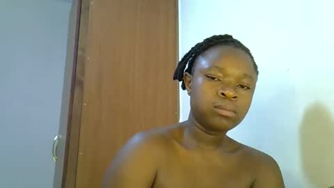 Snapshot of holy_ebony chatting on May 2026 04:09:02 AM holy_ebony online show from May 2026 04:09:02 AM