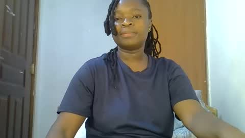 Snapshot of holy_ebony chatting on May 2026 10:06:01 PM holy_ebony online show from May 2026 10:06:01 PM