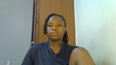 Snapshot of holy_ebony chatting on May 2026 02:07:02 AM holy_ebony online show from May 2026 02:07:02 AM
