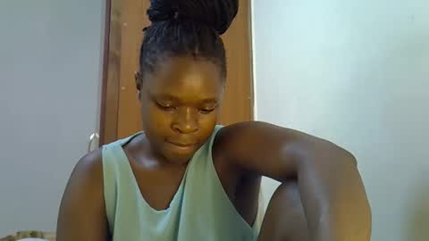 Snapshot of holy_ebony chatting on May 2026 11:44:02 PM holy_ebony online show from May 2026 11:44:02 PM