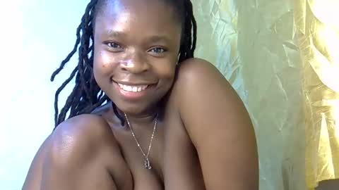 Snapshot of holy_ebony chatting on May 2026 01:36:02 AM holy_ebony online show from May 2026 01:36:02 AM