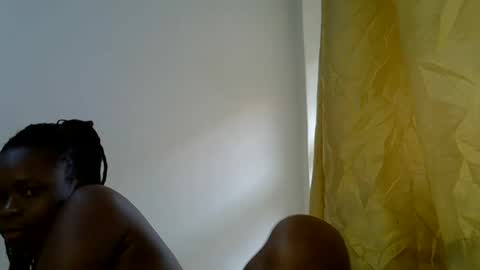 Snapshot of holy_ebony chatting on June 2026 08:38:01 AM holy_ebony online show from June 2026 08:38:01 AM