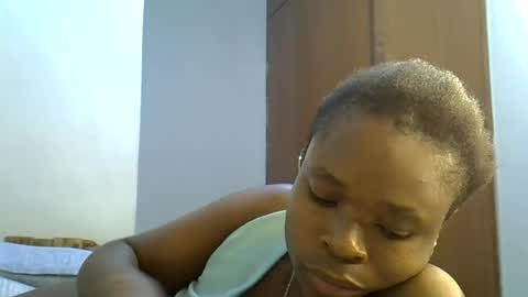 Snapshot of holy_ebony chatting on June 2026 04:17:02 PM holy_ebony online show from June 2026 04:17:02 PM