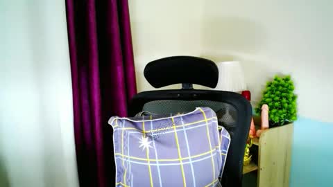 holy_maxine online show from February 2026 06:11:02 AM